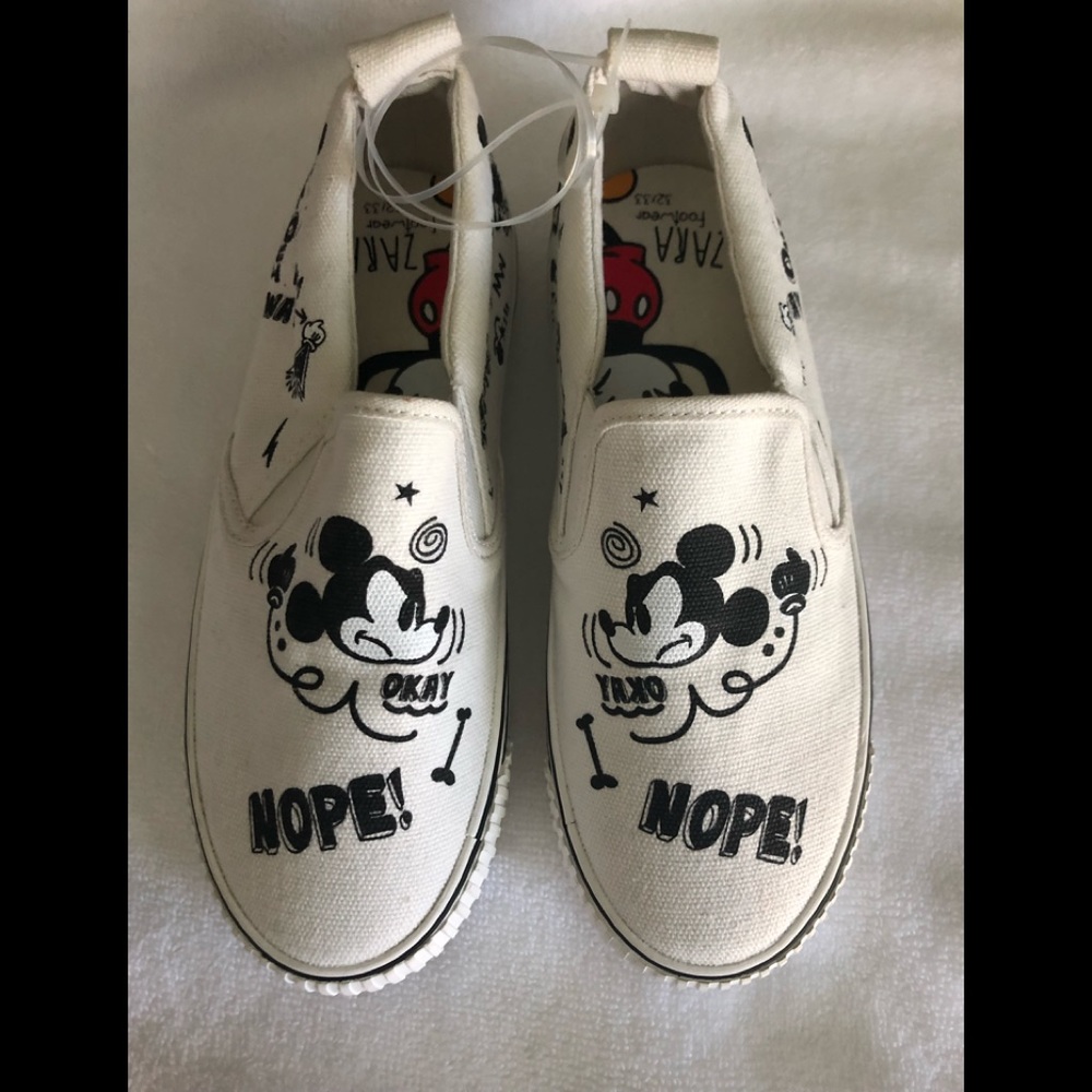 Zara Boy Sneaker Printed Mickey Mouse 32/33